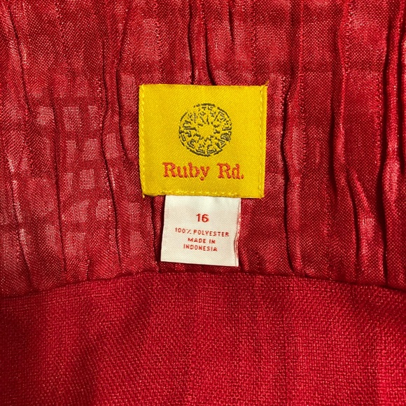 Ruby Rd Red with a touch of shimmer crop jacket size 16. NWOT - Picture 7 of 7